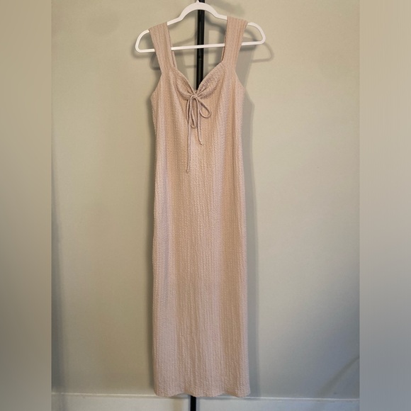 Jessica Simpson Dresses & Skirts - NWT Jessica Simpson Maxi Dress Tan / Cream Crinkle Stretch Knit Bodycon XL